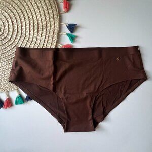 Victoria's Secret Love Cloud Hiphugger Ganache Small NEW